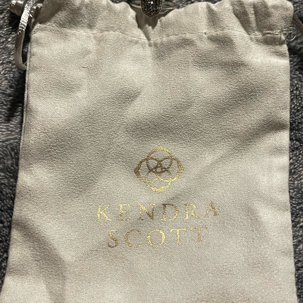 Kendra Scott Cream Pouch with Gold Logo
